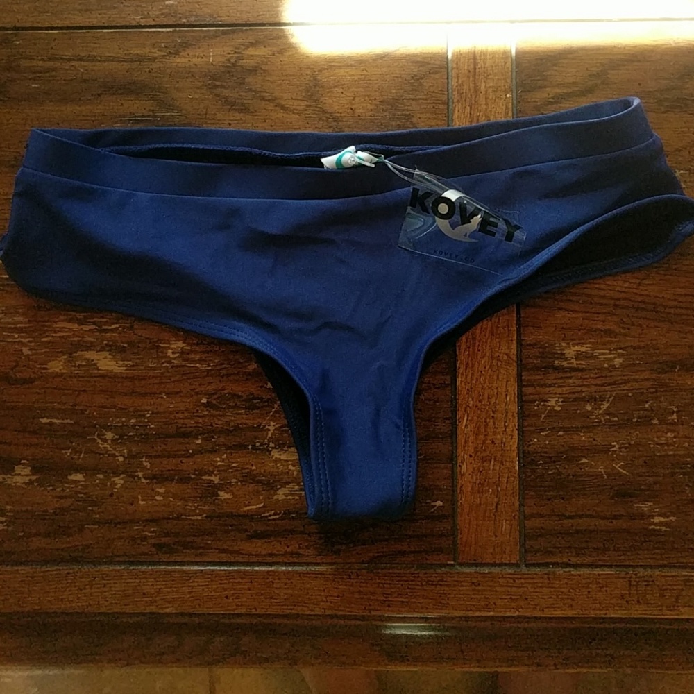 Kovey Charger bottoms